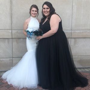 Prom dress size 24-26 has a corset back!